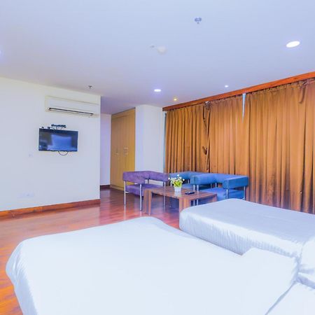 Hyphen Business Hotel نويدا المظهر الخارجي الصورة