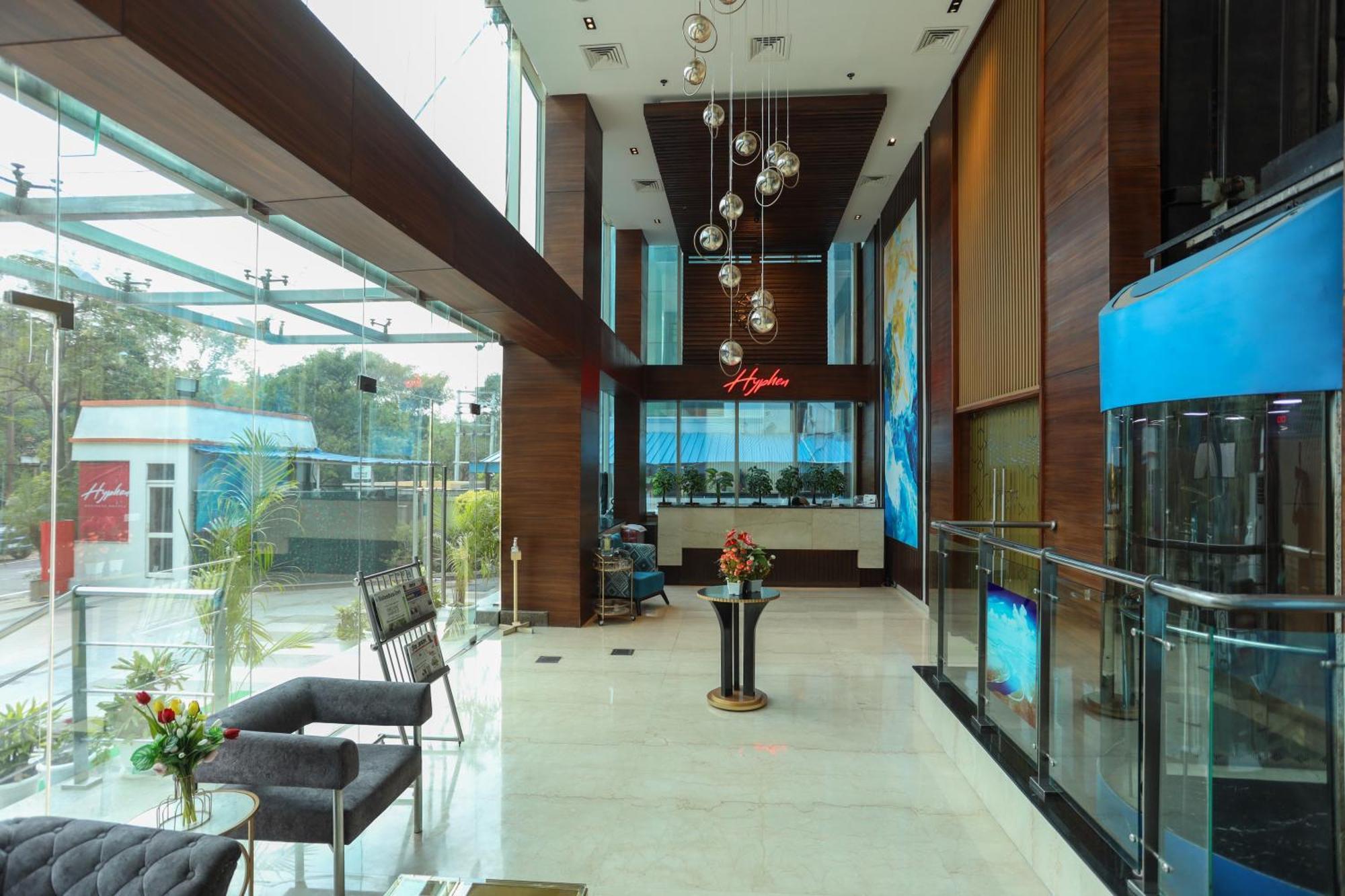 Hyphen Business Hotel نويدا المظهر الخارجي الصورة