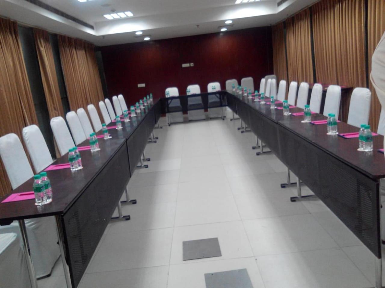 Hyphen Business Hotel نويدا المظهر الخارجي الصورة