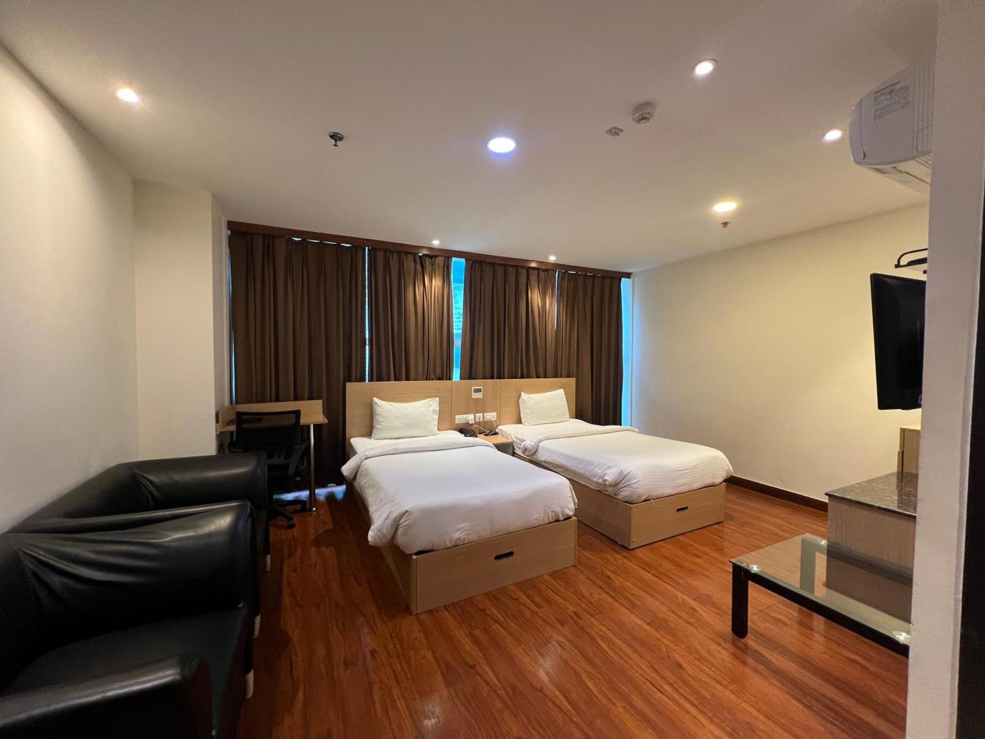 Hyphen Business Hotel نويدا المظهر الخارجي الصورة