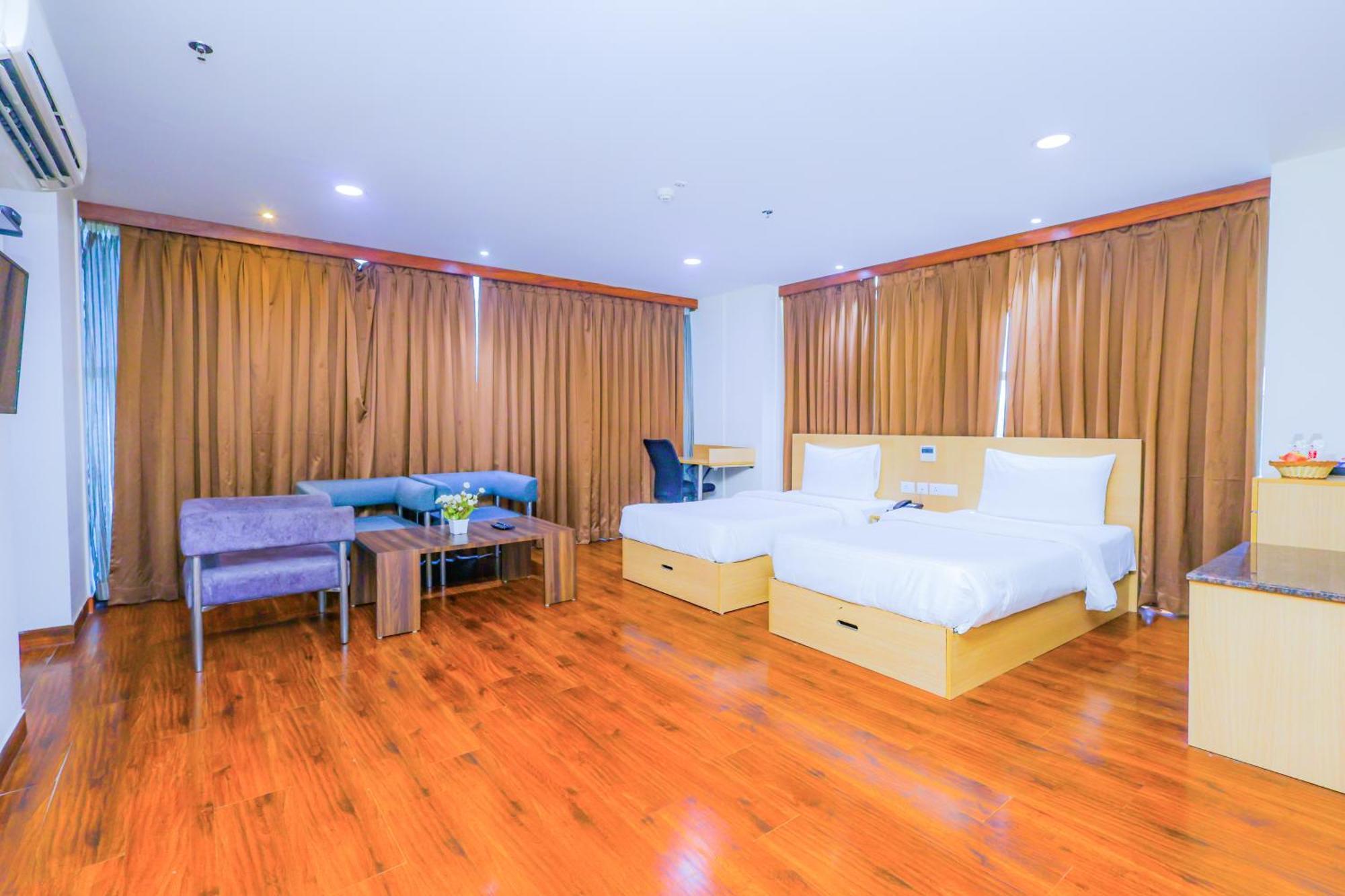 Hyphen Business Hotel نويدا المظهر الخارجي الصورة