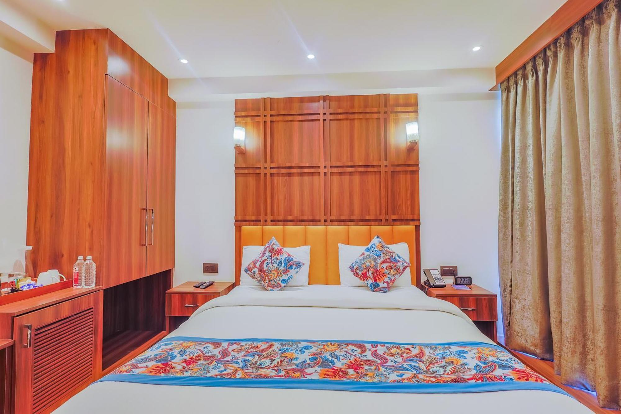 Hyphen Business Hotel نويدا المظهر الخارجي الصورة