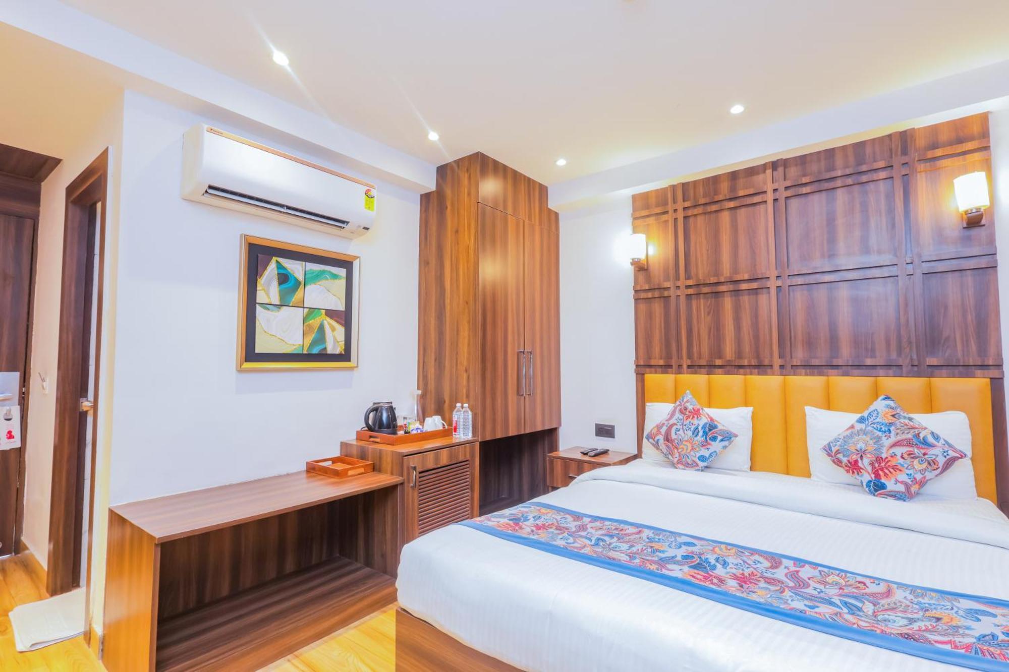 Hyphen Business Hotel نويدا المظهر الخارجي الصورة